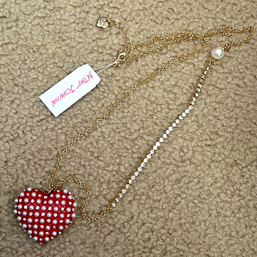 New with tags Betsey Johnson pink bling HEART necklace